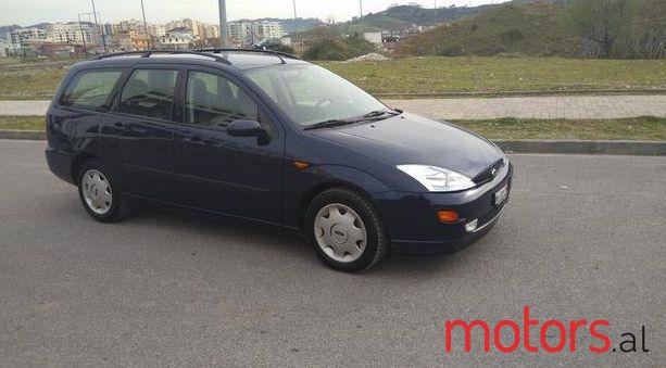 2002' Ford Focus photo #1