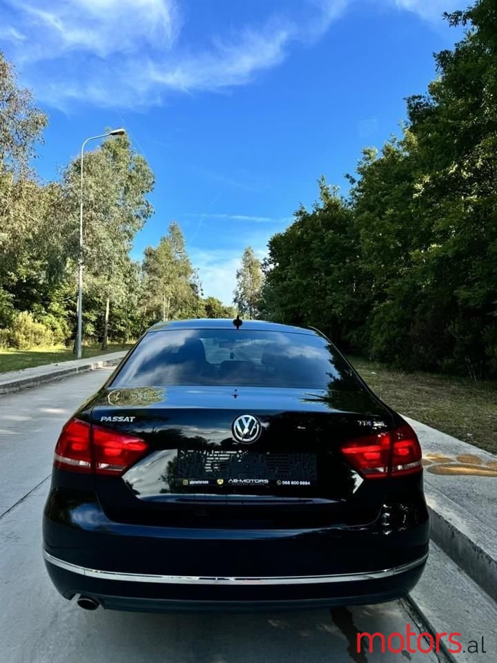 2014' Volkswagen Passat photo #2