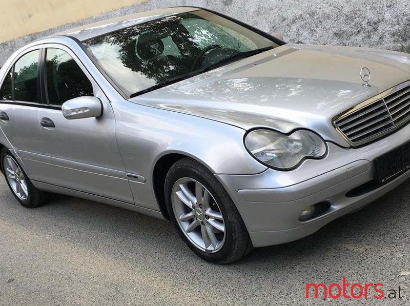 2003' Mercedes-Benz C 220 photo #3