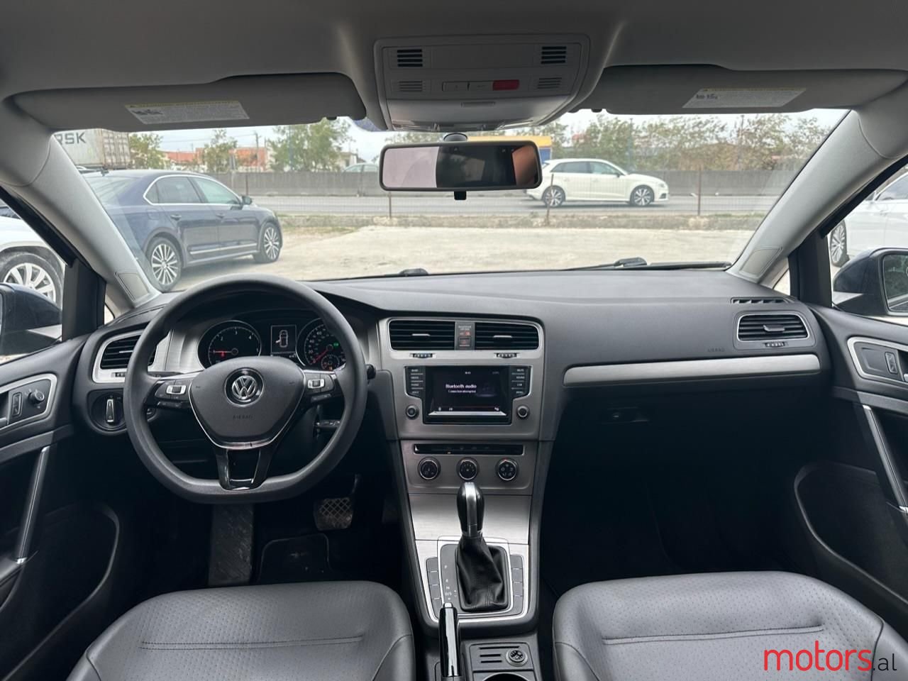 2015' Volkswagen Golf photo #6