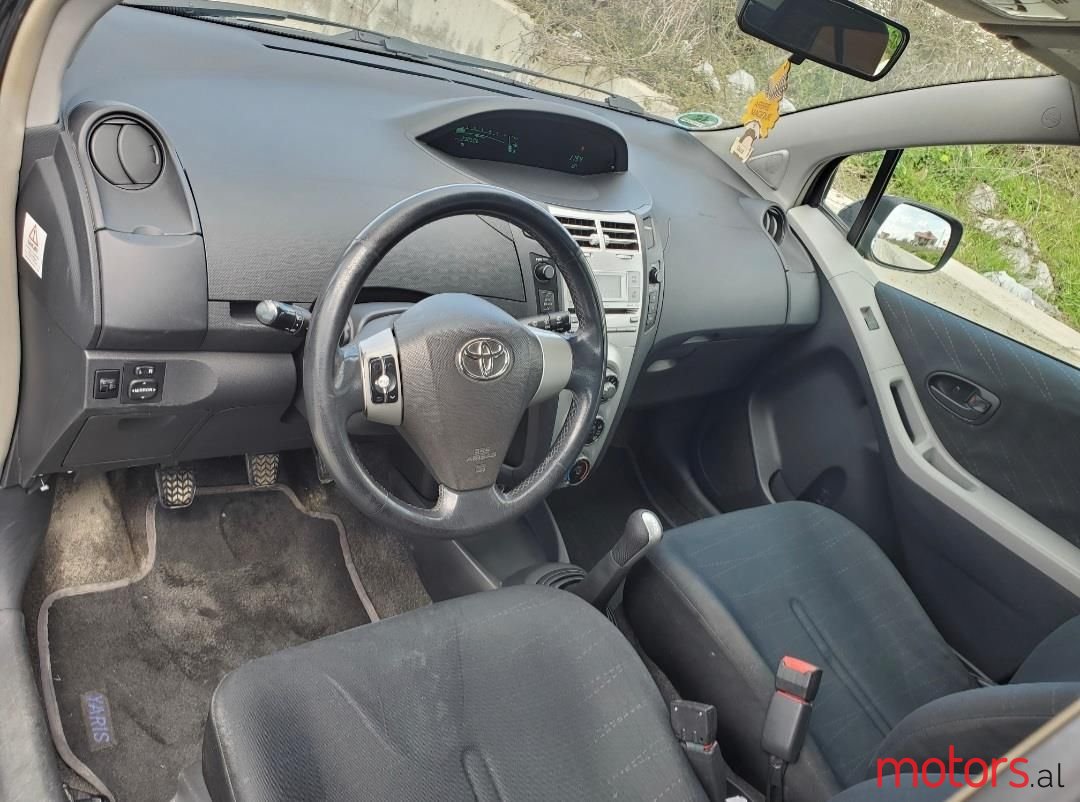 2006' Toyota Yaris photo #5
