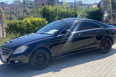 2011' Mercedes-Benz CLS 350