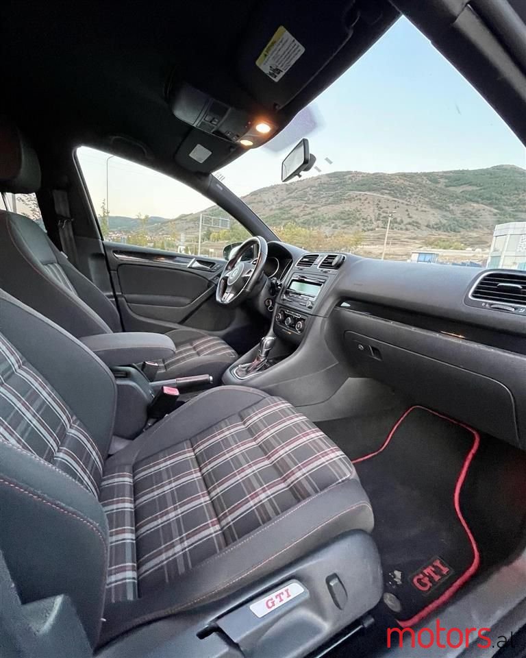 2013' Volkswagen Golf photo #3