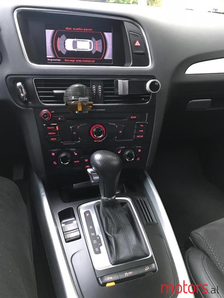 2010' Audi Q5 photo #3