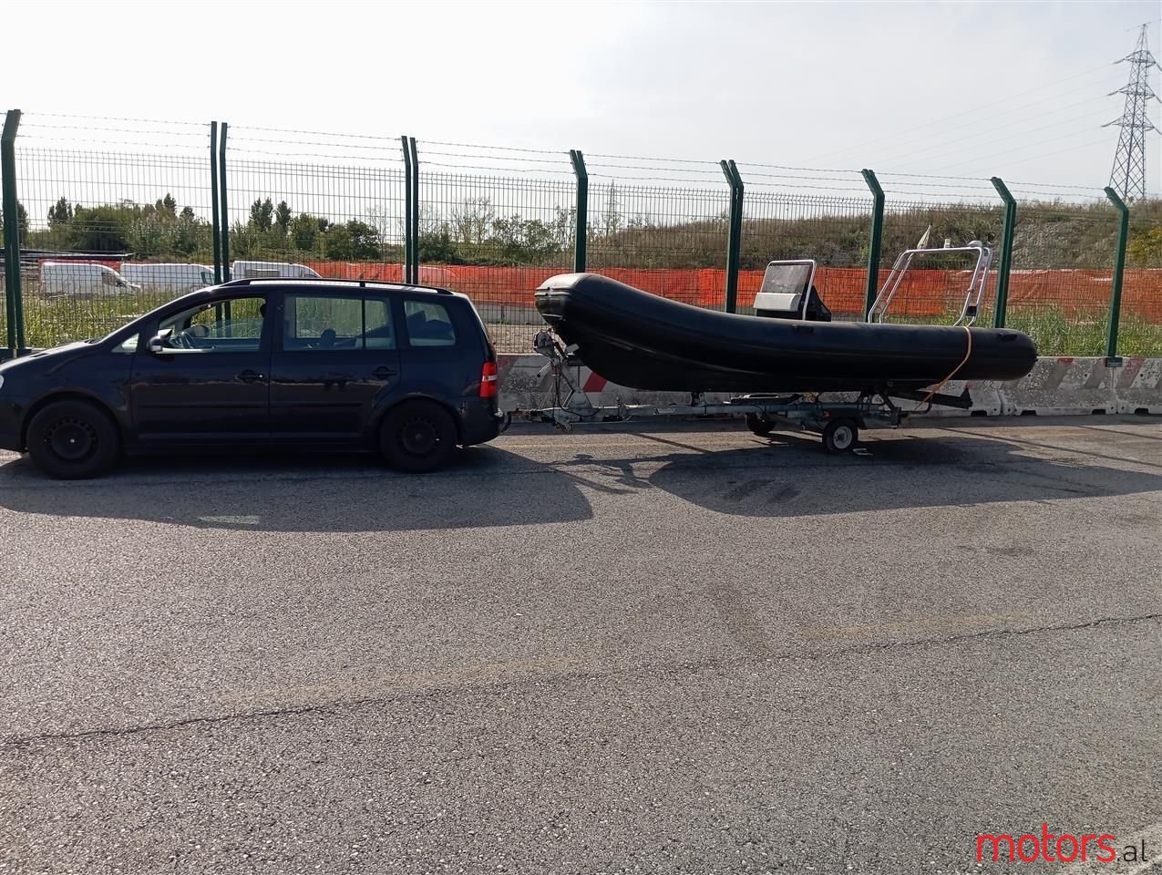 2006' Volkswagen Touran photo #2