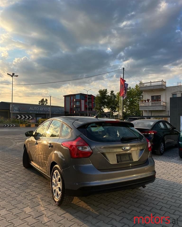 2012' Ford Focus photo #3