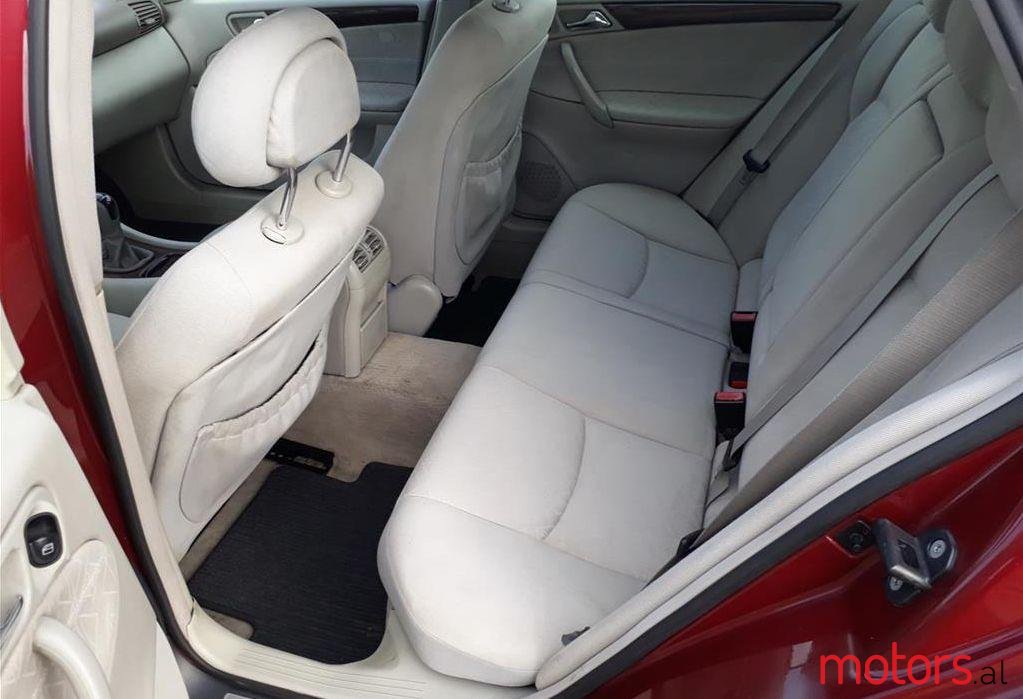 2002' Mercedes-Benz 220 photo #2