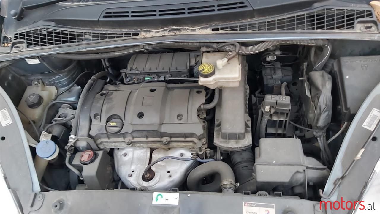 2011' Citroen Xsara Picasso photo #5