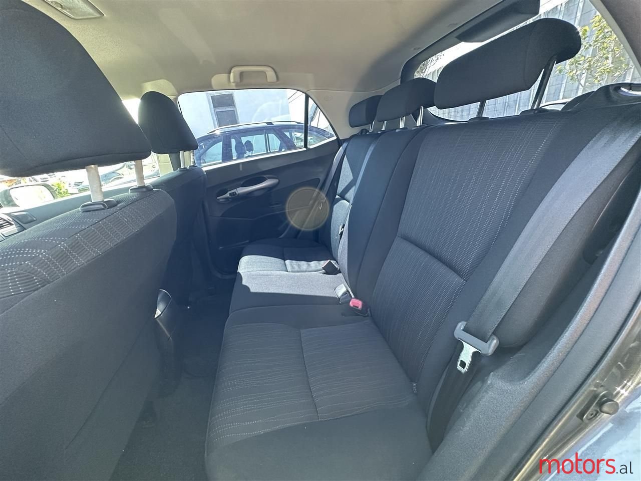 2008' Toyota Auris photo #3