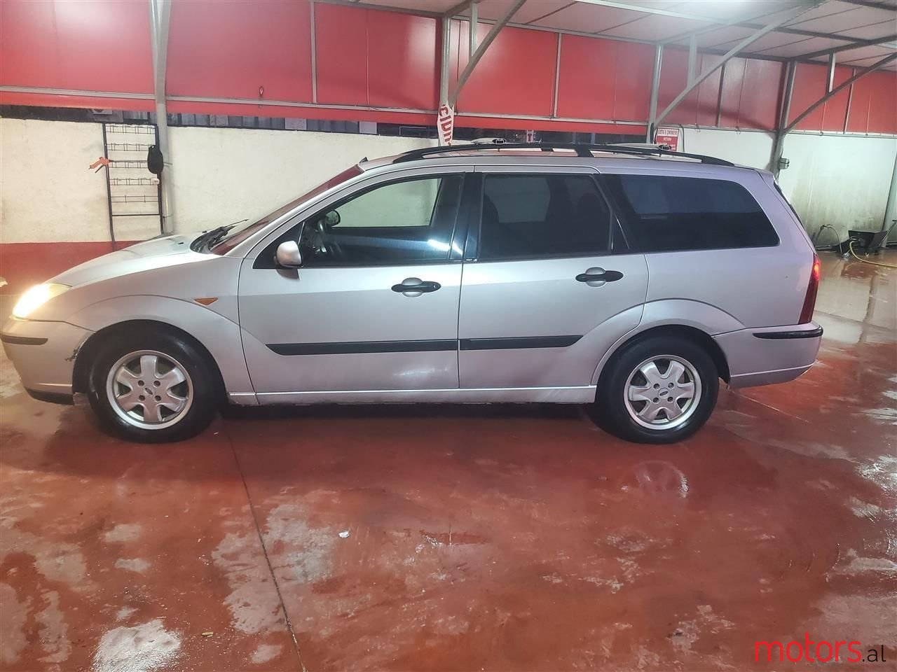 2002' Ford Focus photo #5