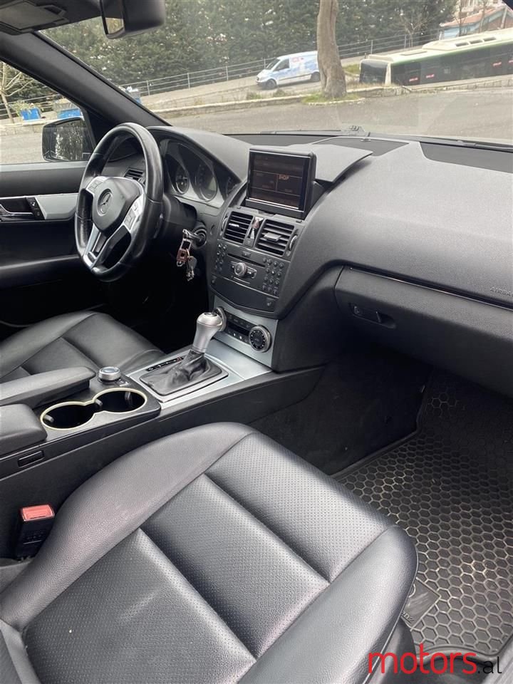 2009' Mercedes-Benz 230 photo #4