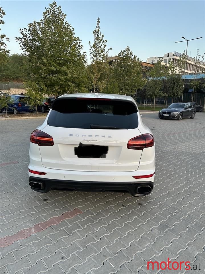 2016' Porsche Cayenne photo #6