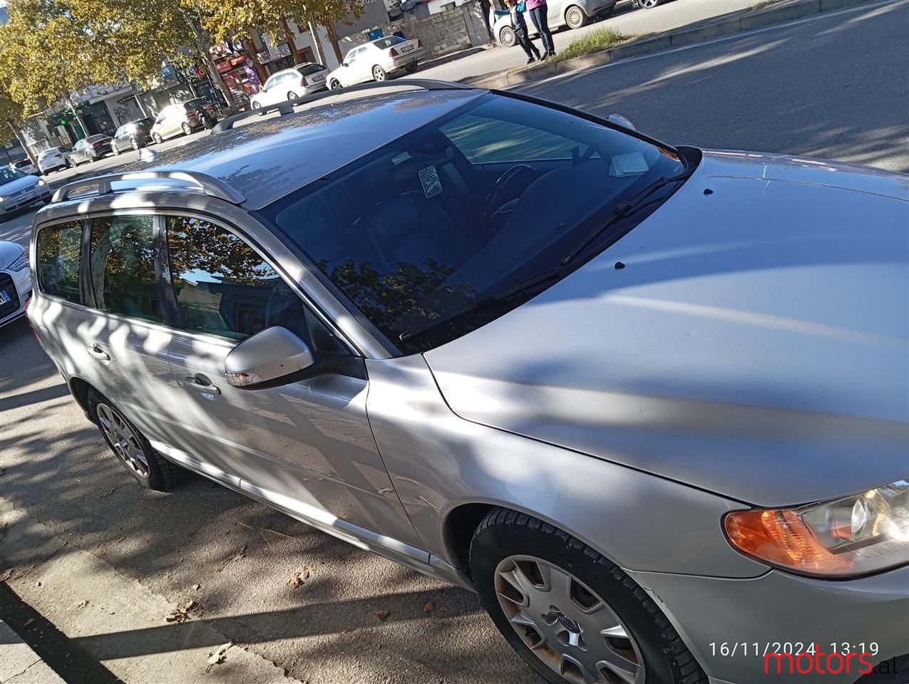 2010' Volvo V70 photo #1