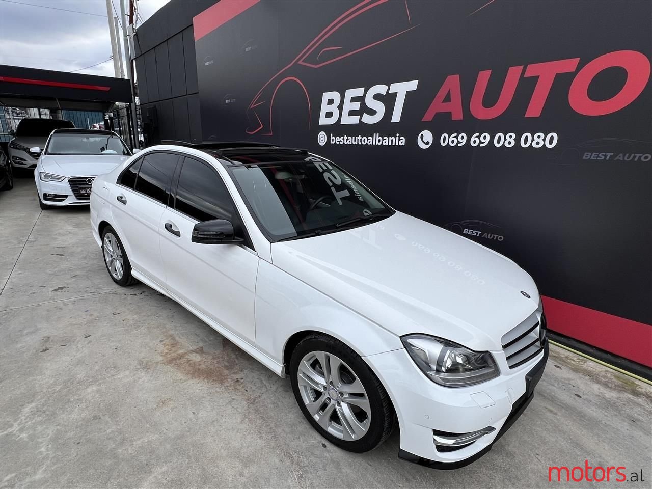 2013' Mercedes-Benz C 220 photo #3