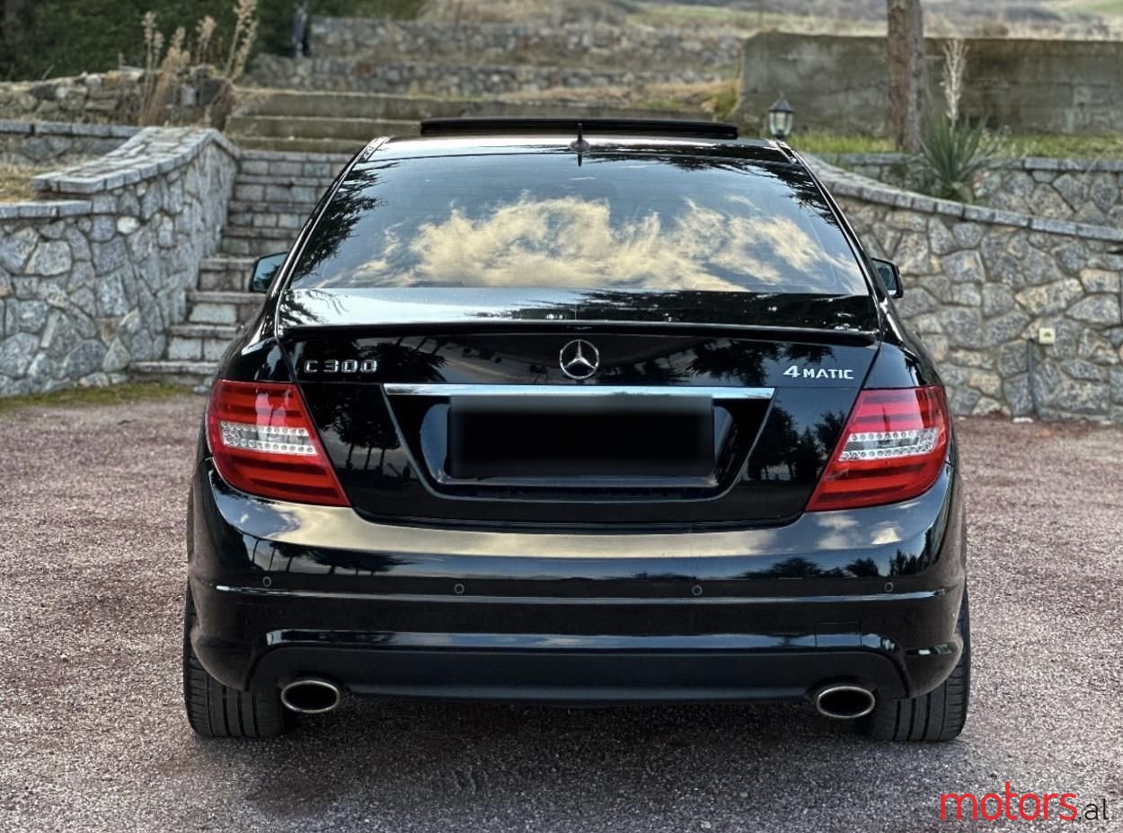 2010' Mercedes-Benz C 300 photo #6