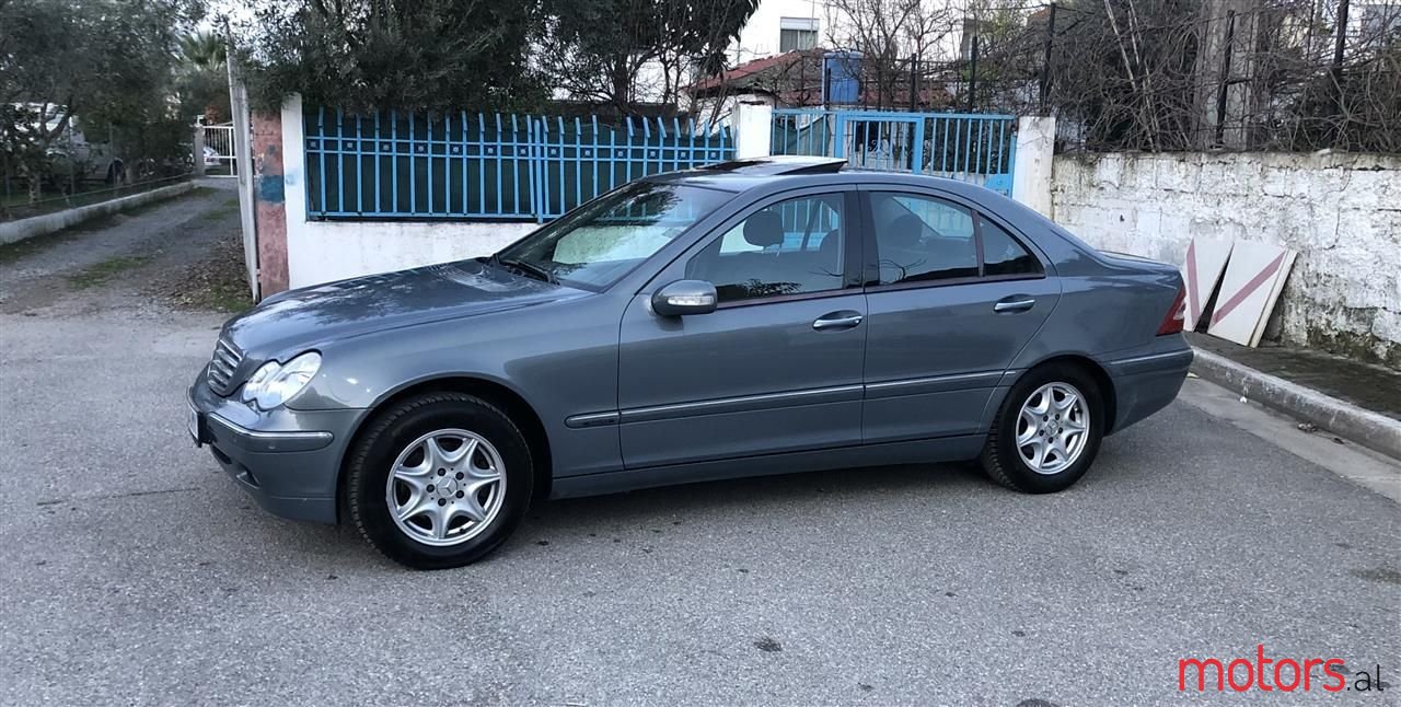 2004' Mercedes-Benz C 200 photo #2