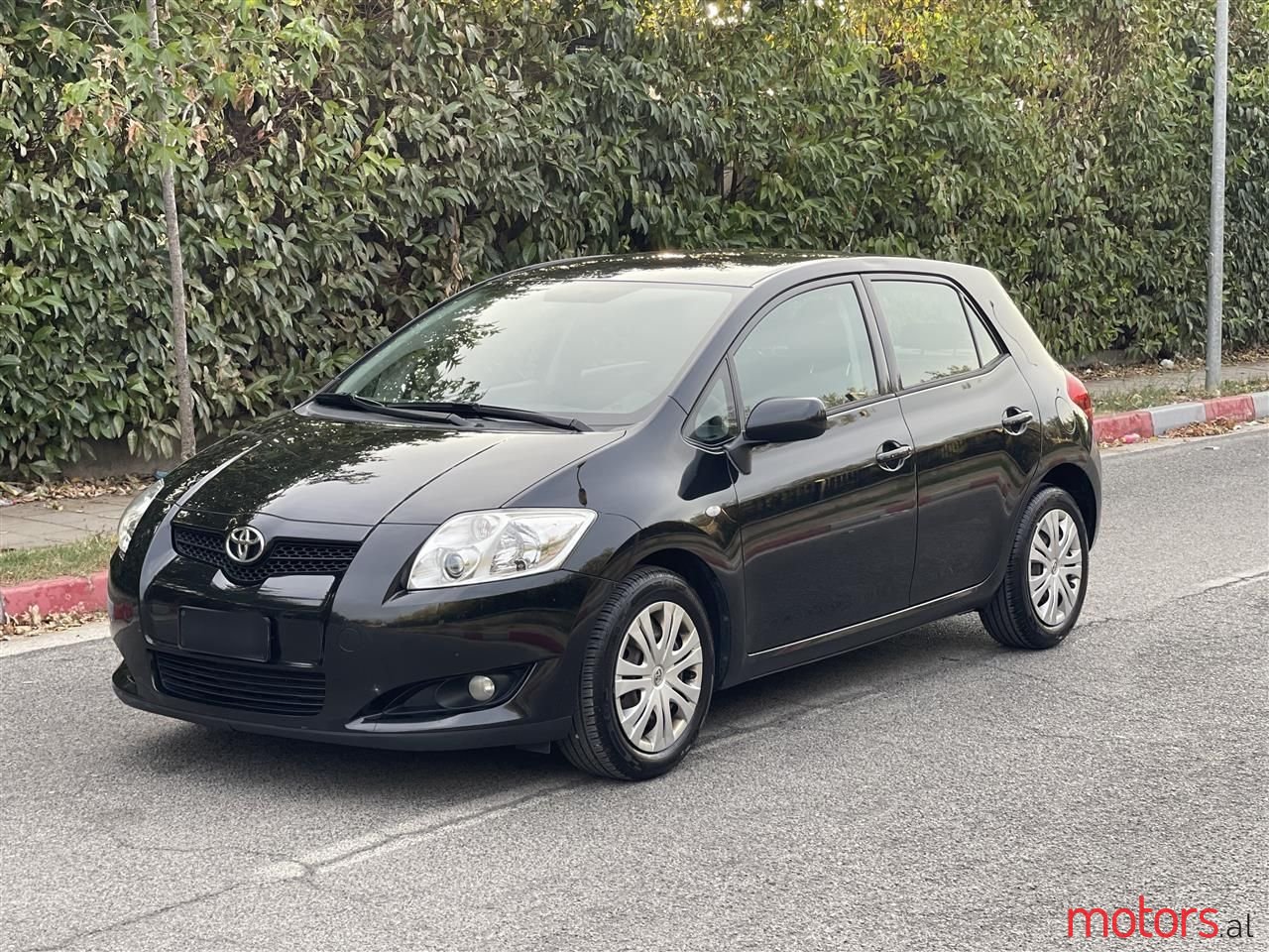 2008' Toyota Auris photo #1