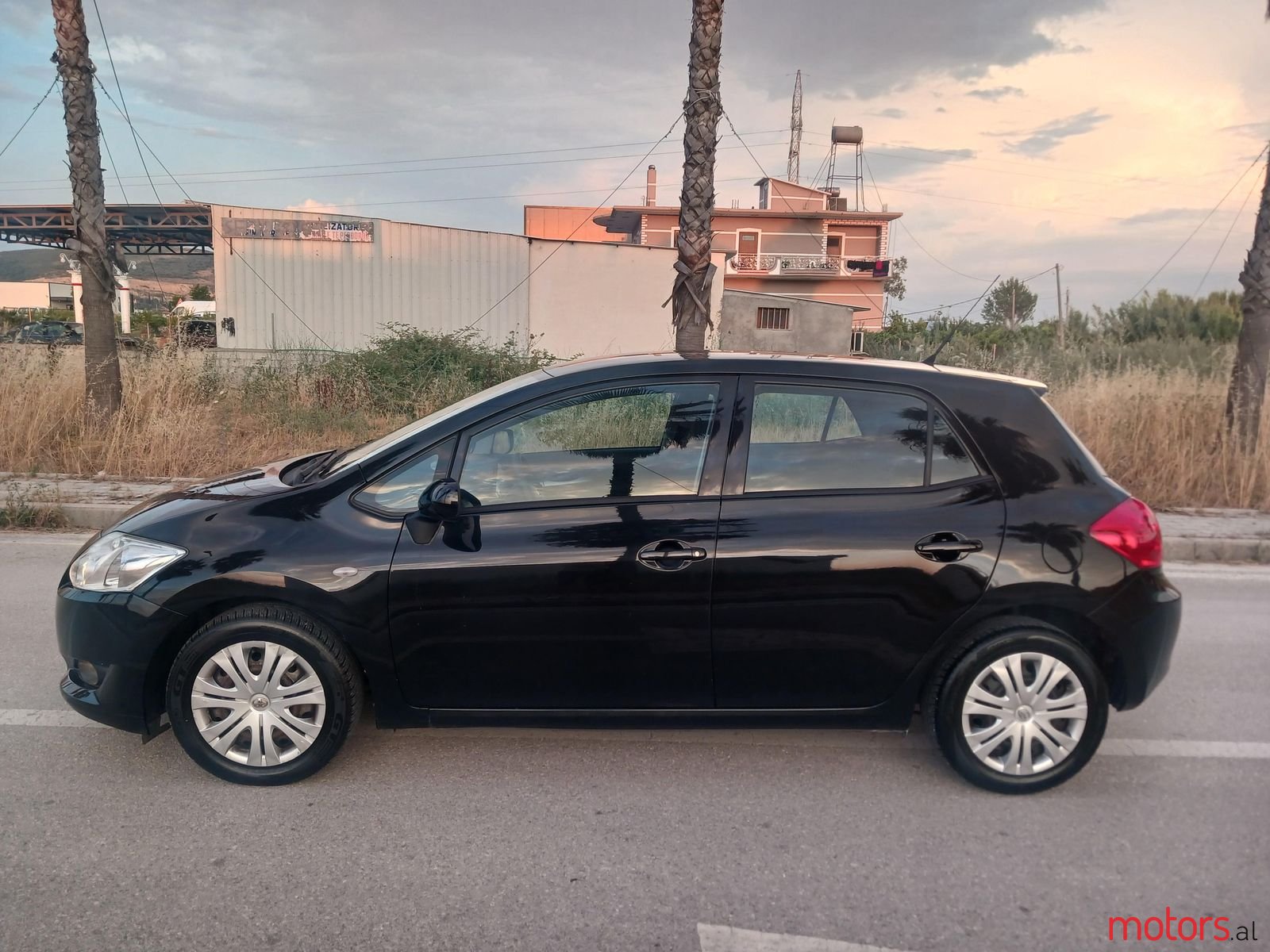 2009' Toyota Auris photo #5