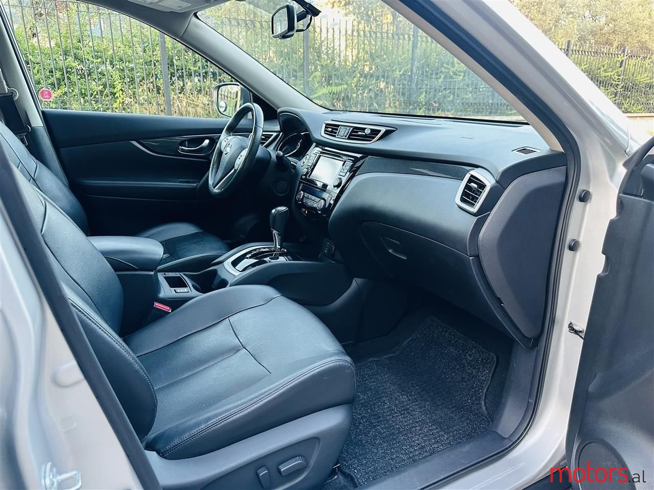 2015' Nissan X-Trail photo #3