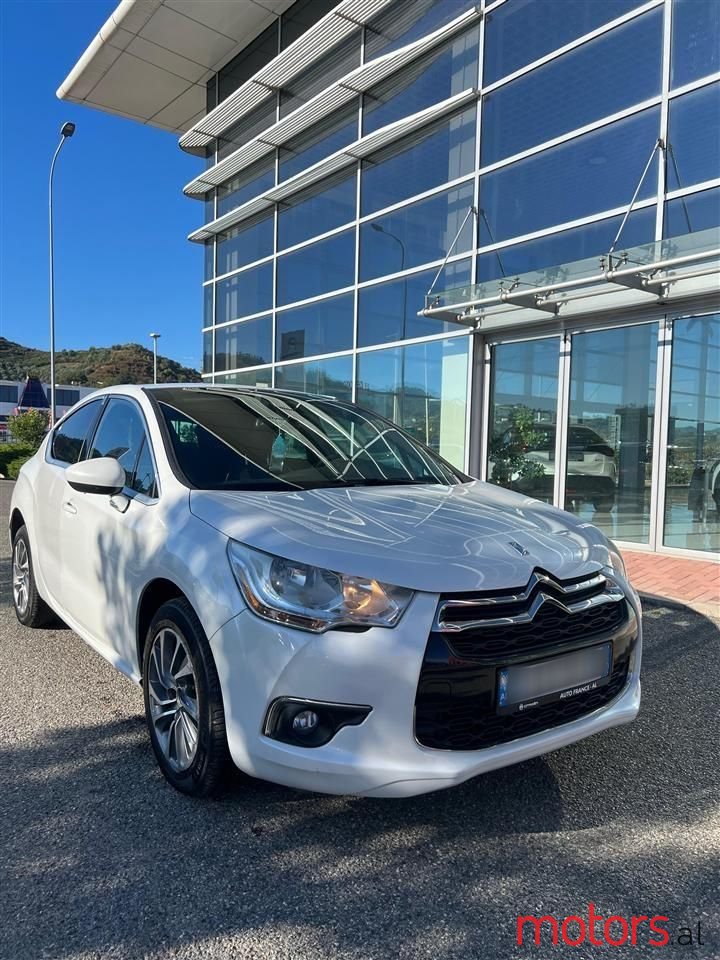 2016' Citroen DS4 photo #1