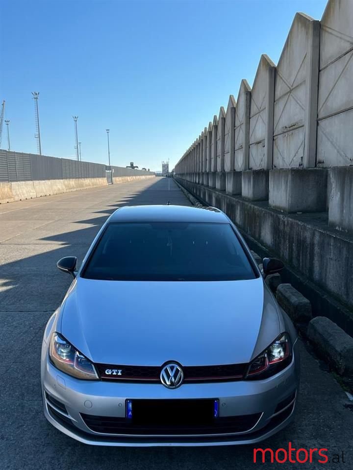 2014' Volkswagen Golf photo #3