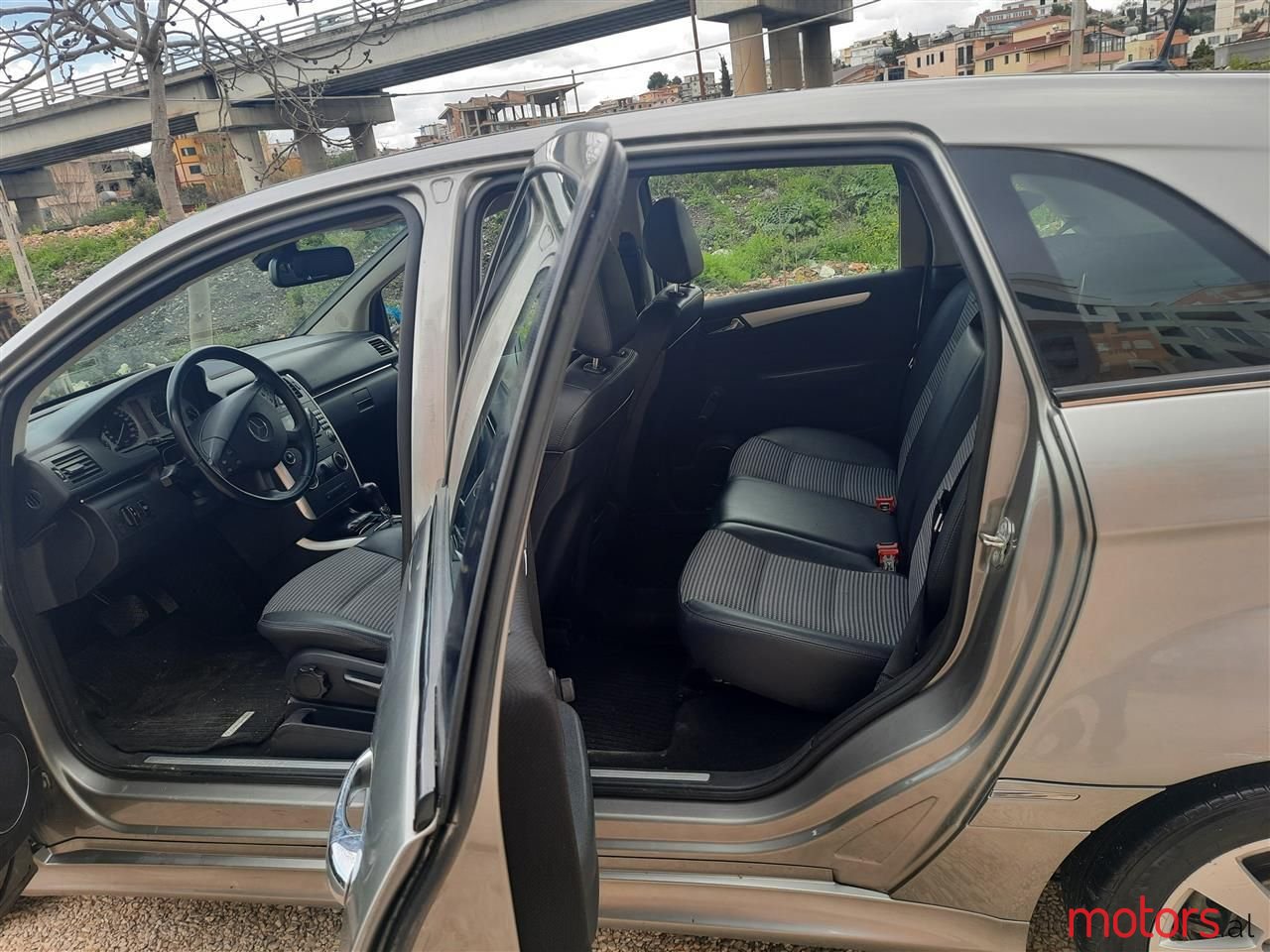 2006' Mercedes-Benz B 180 photo #6