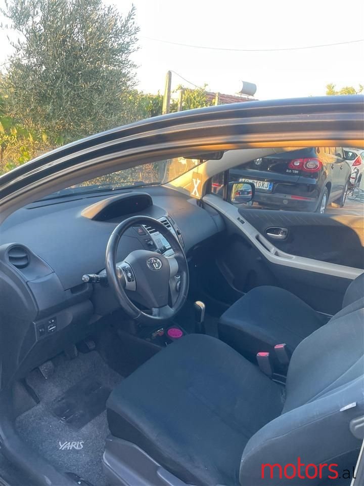 2006' Toyota Yaris photo #5