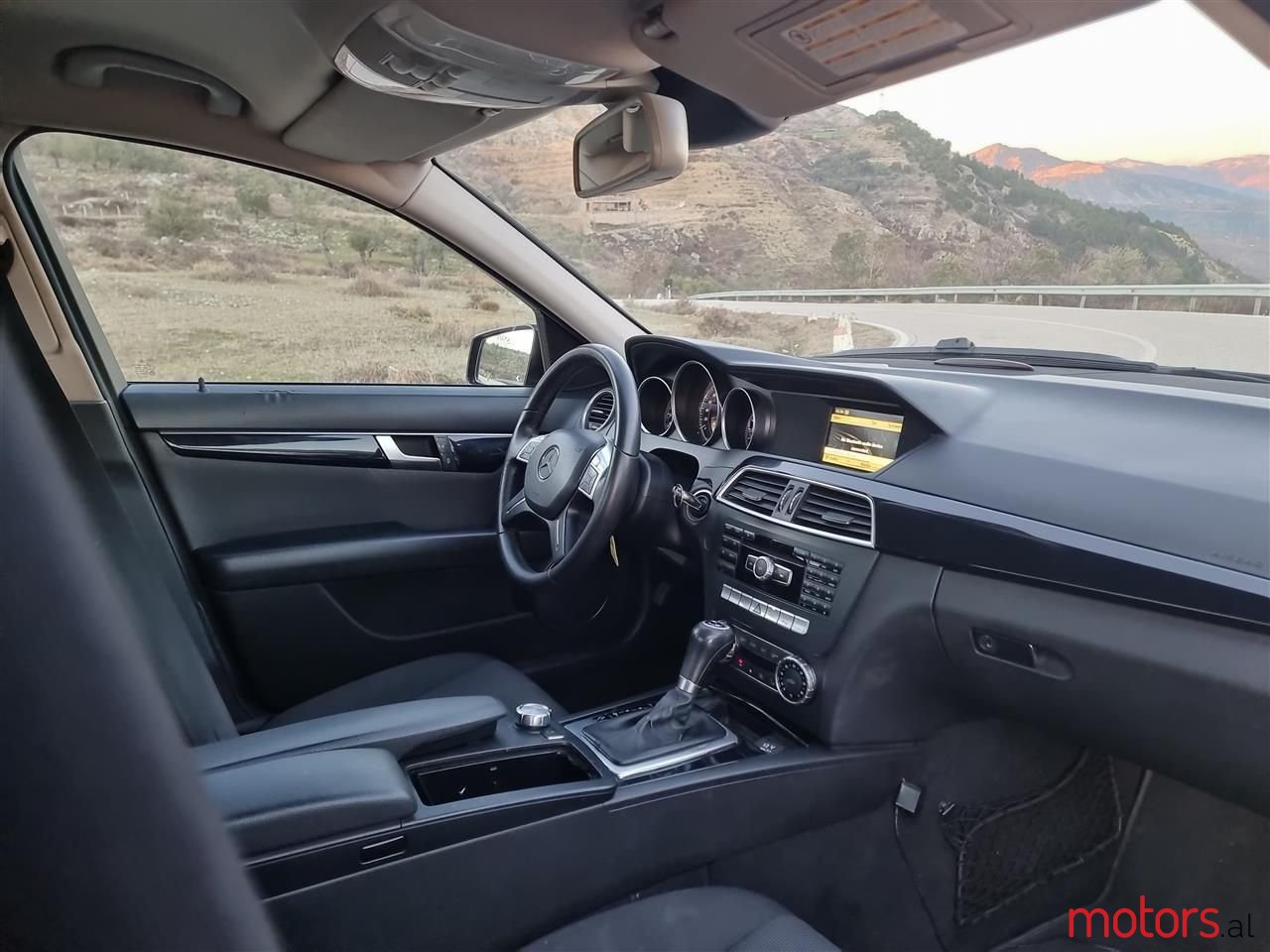 2012' Mercedes-Benz C 220 photo #5