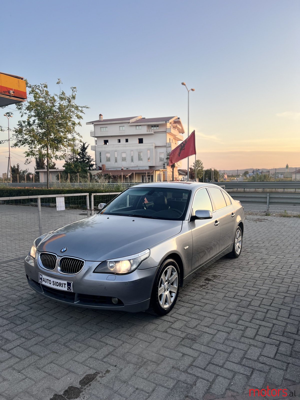 2007' BMW 530 photo #2
