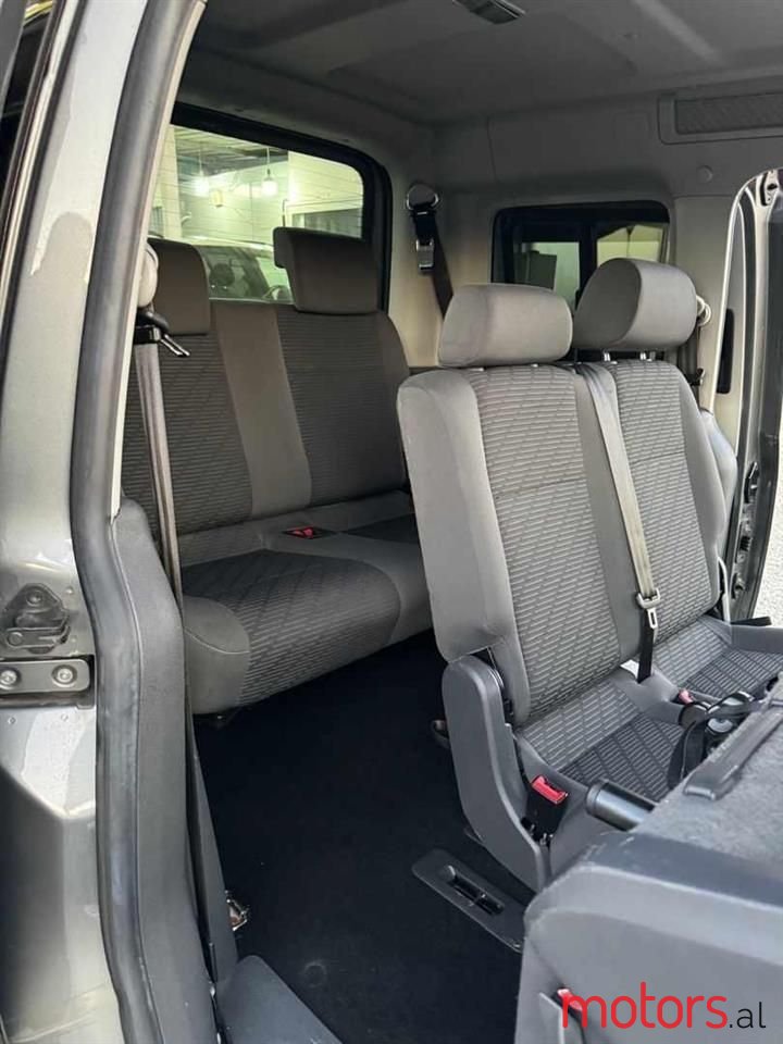 2014' Volkswagen Caddy photo #2