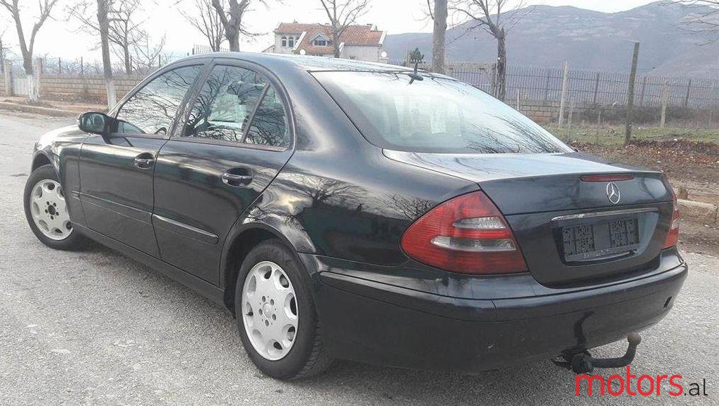 2006' Mercedes-Benz 220 photo #1