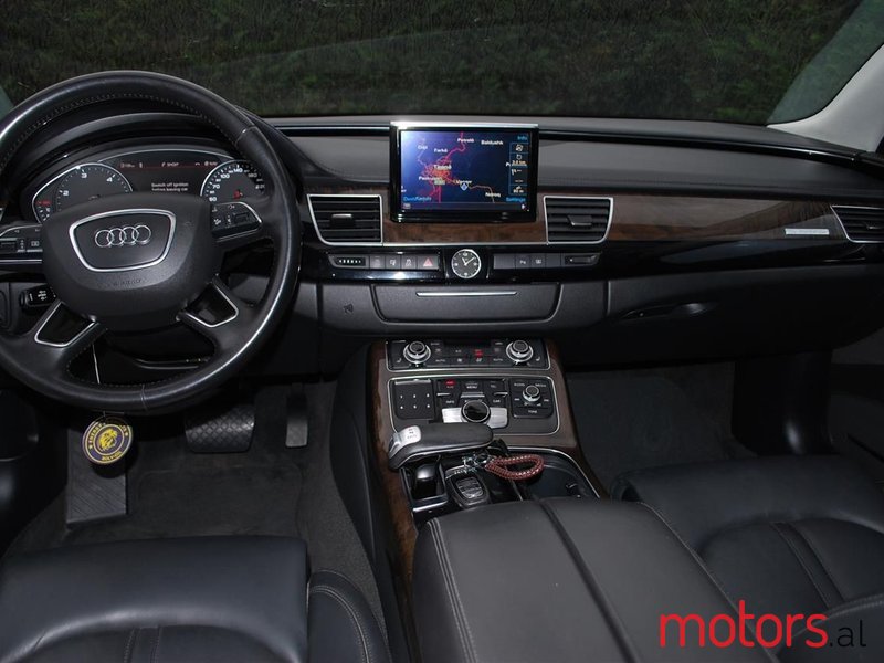 2013' Audi A8 photo #3