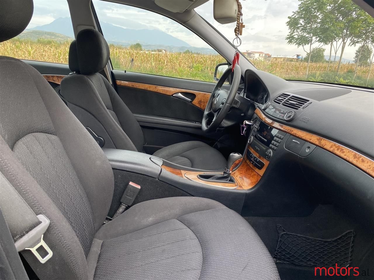 2008' Mercedes-Benz E 280 photo #5