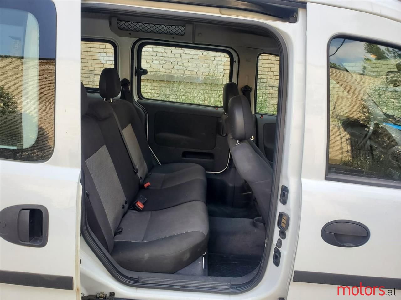 2010' Opel Combo photo #6