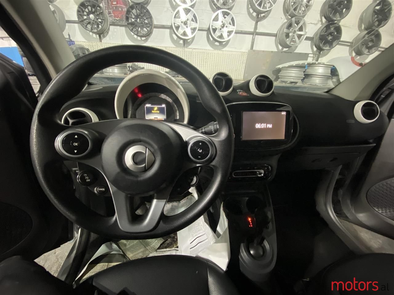 2017' Smart Fortwo photo #4