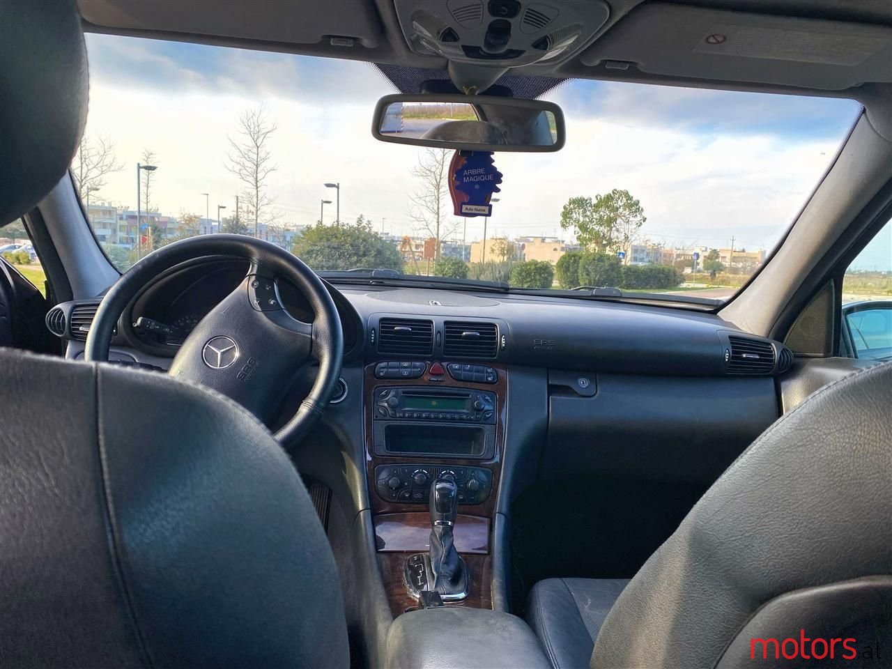 2001' Mercedes-Benz 220 photo #5