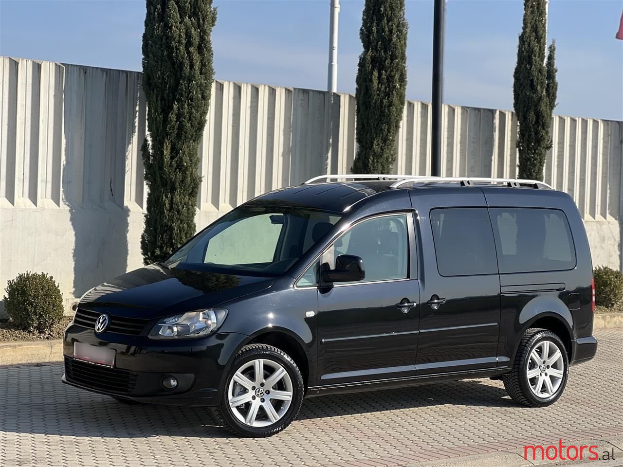 2012' Volkswagen Caddy photo #3