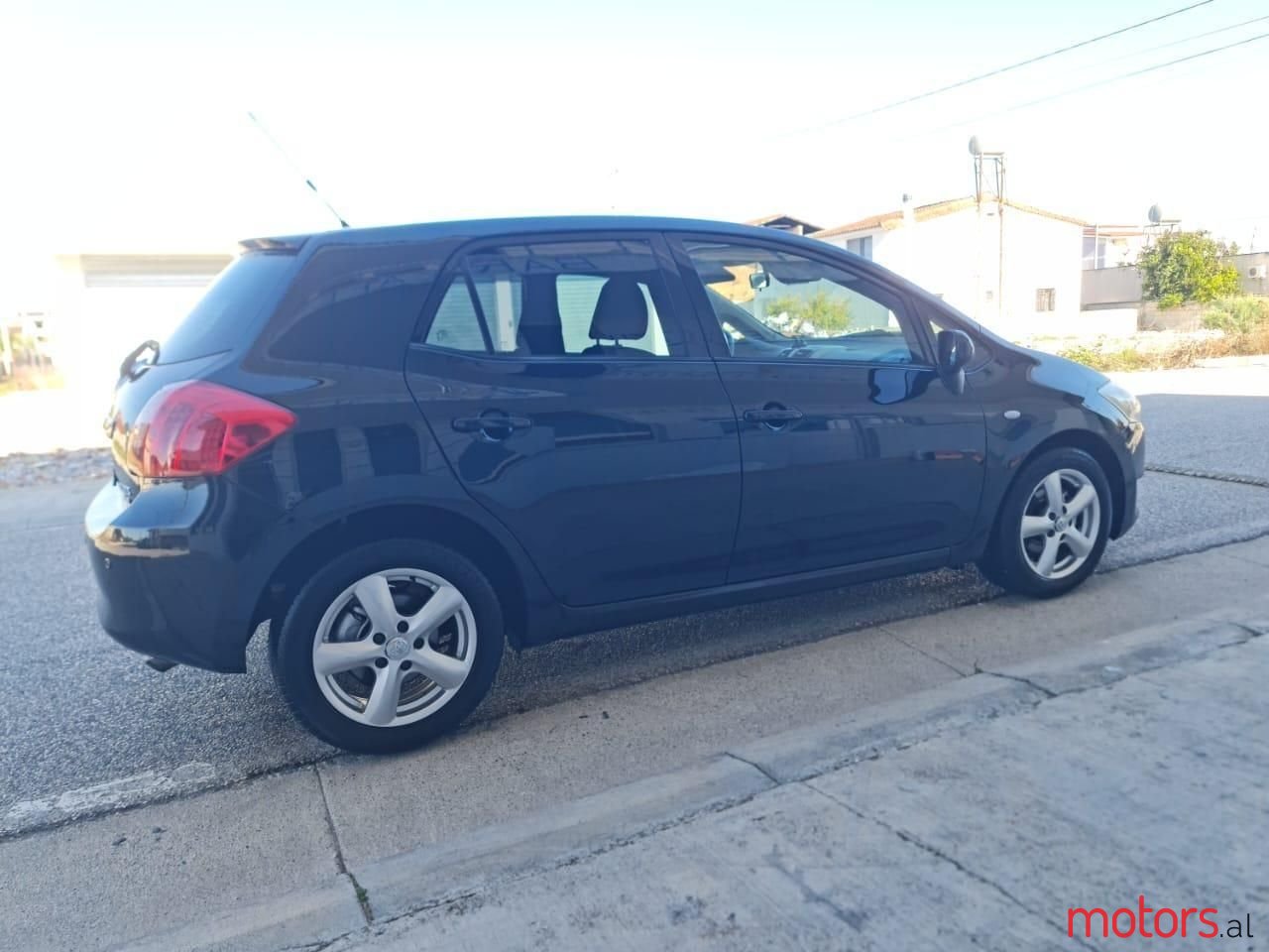 2008' Toyota Auris photo #6