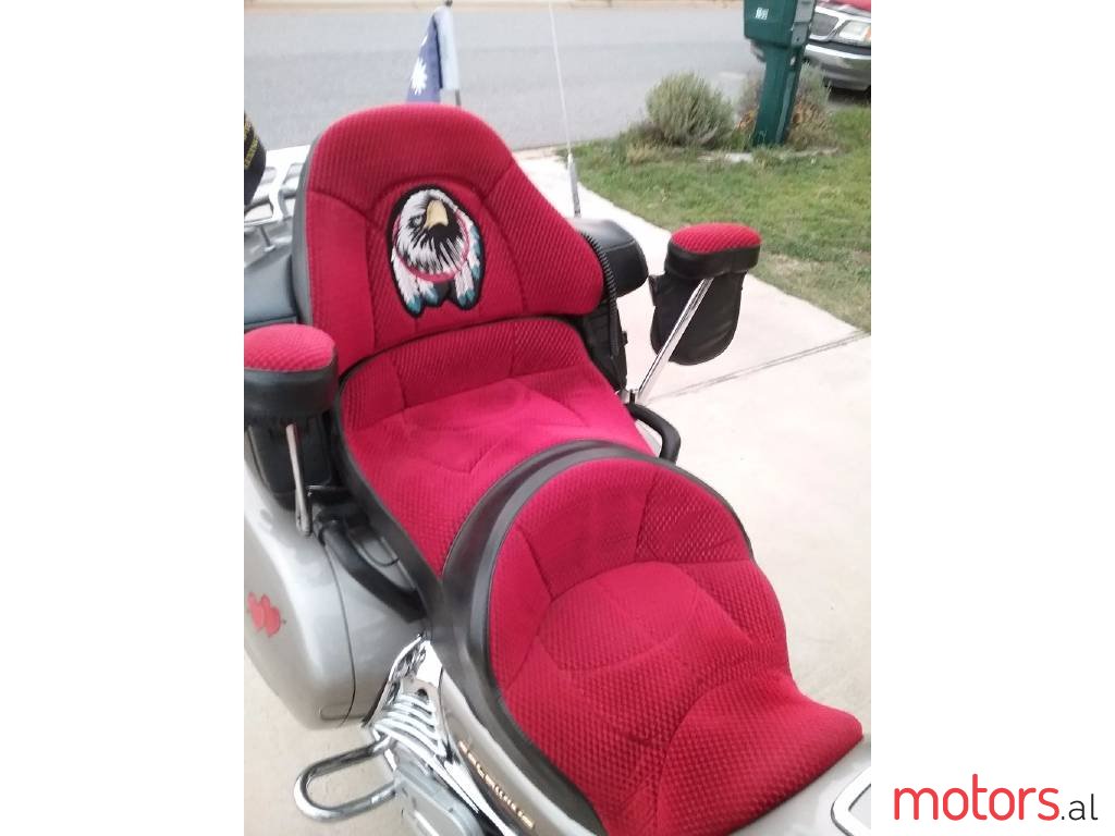 2010' Honda photo #4