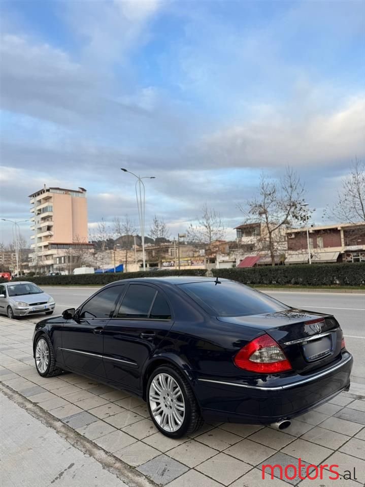 2007' Mercedes-Benz E 300 photo #3