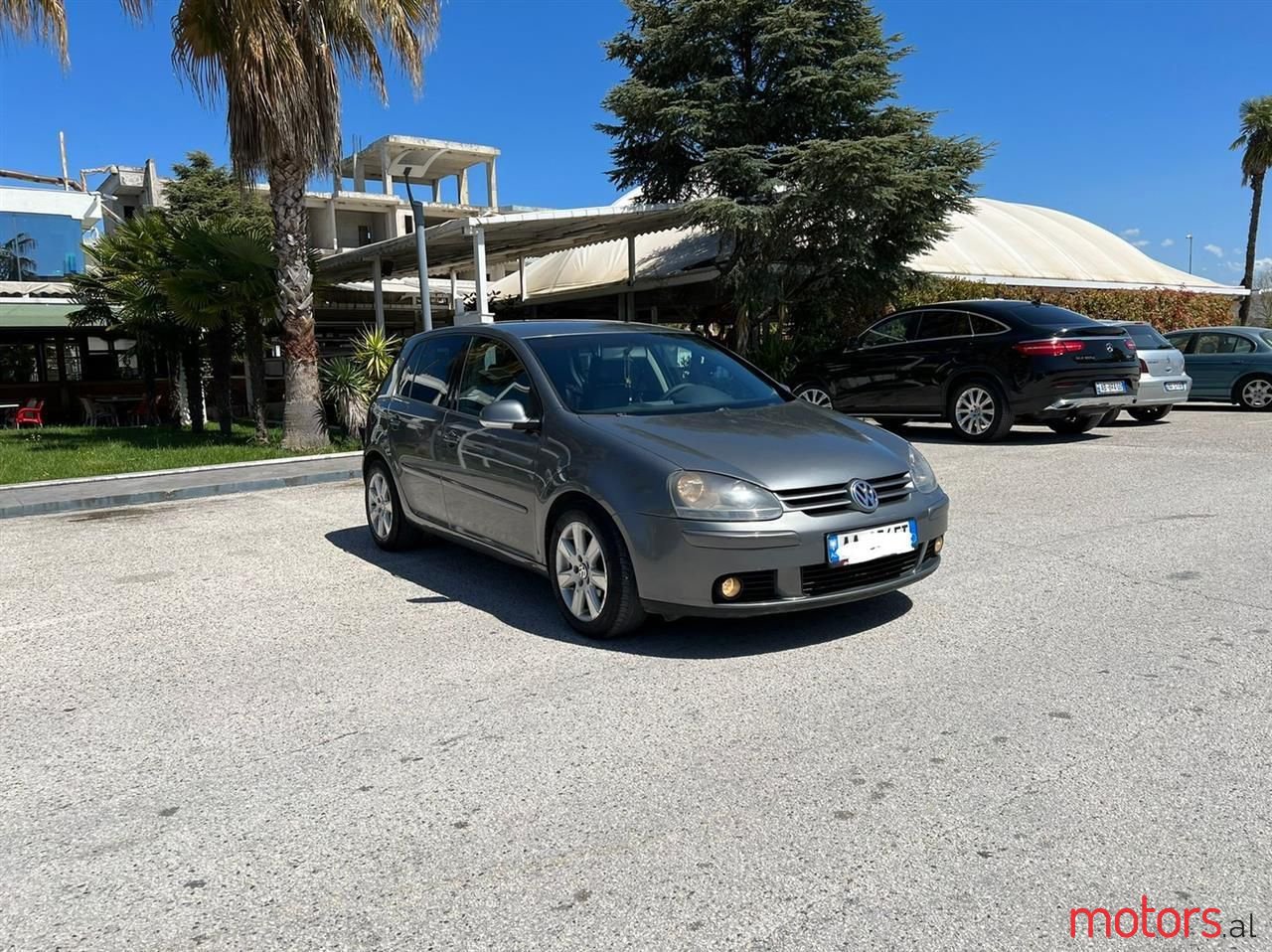 2005' Volkswagen Golf photo #1