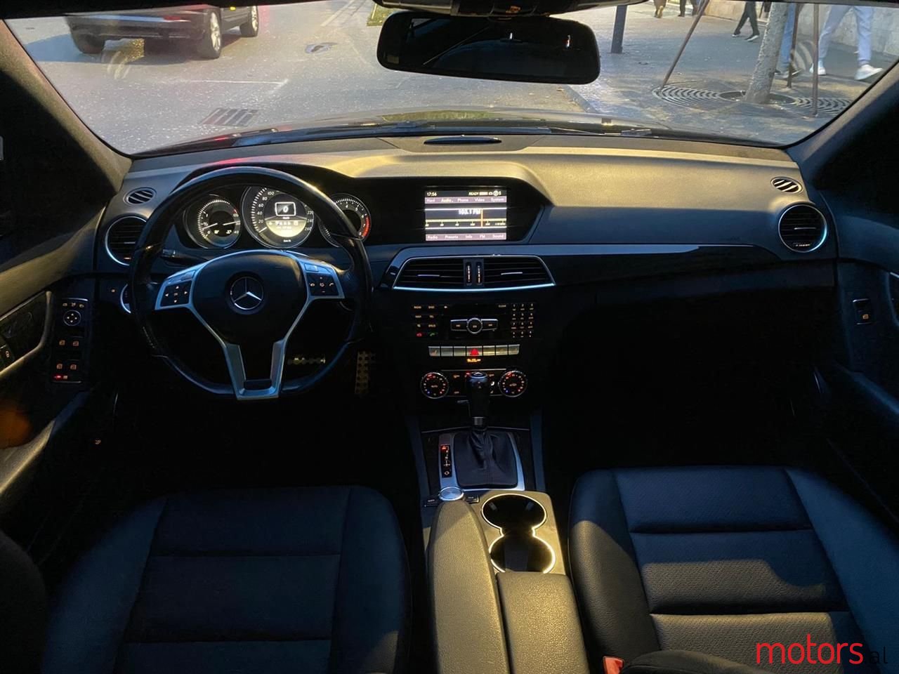 2012' Mercedes-Benz C 300 photo #6