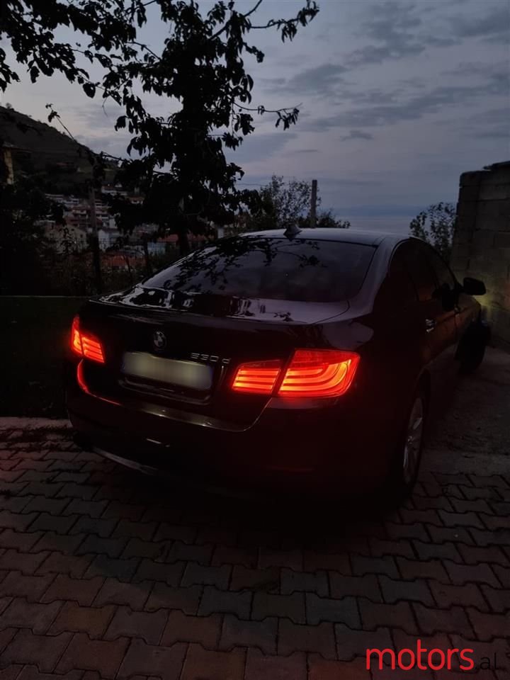 2010' BMW 530 photo #3