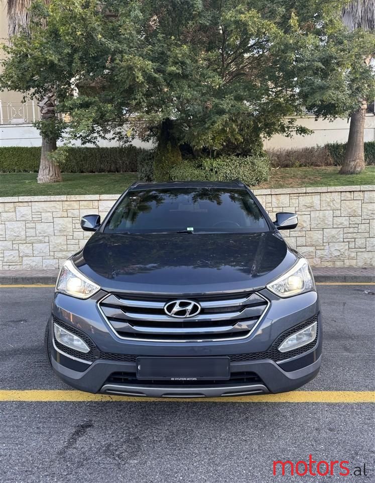 2013' Hyundai Santa Fe photo #2