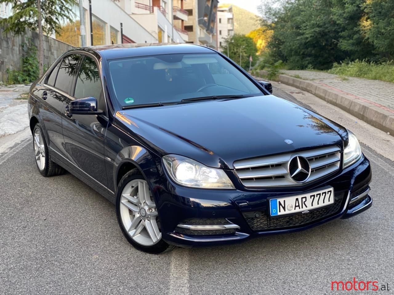 2012' Mercedes-Benz C 250 photo #1