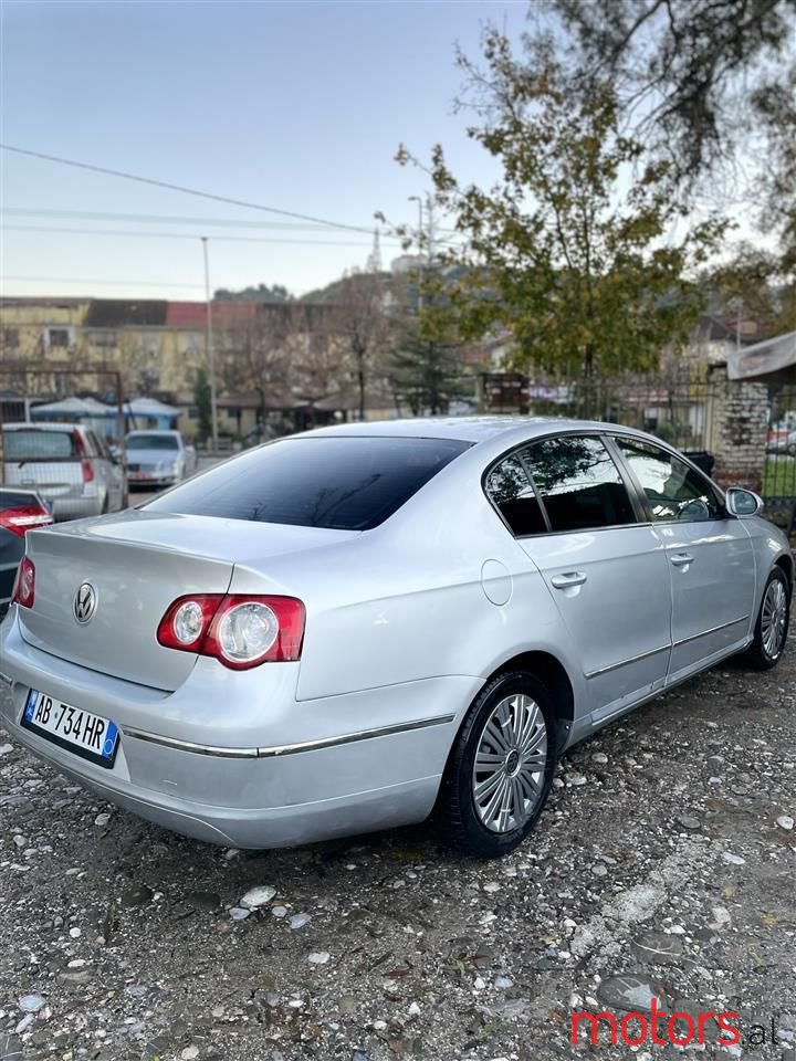 2006' Volkswagen Passat photo #5