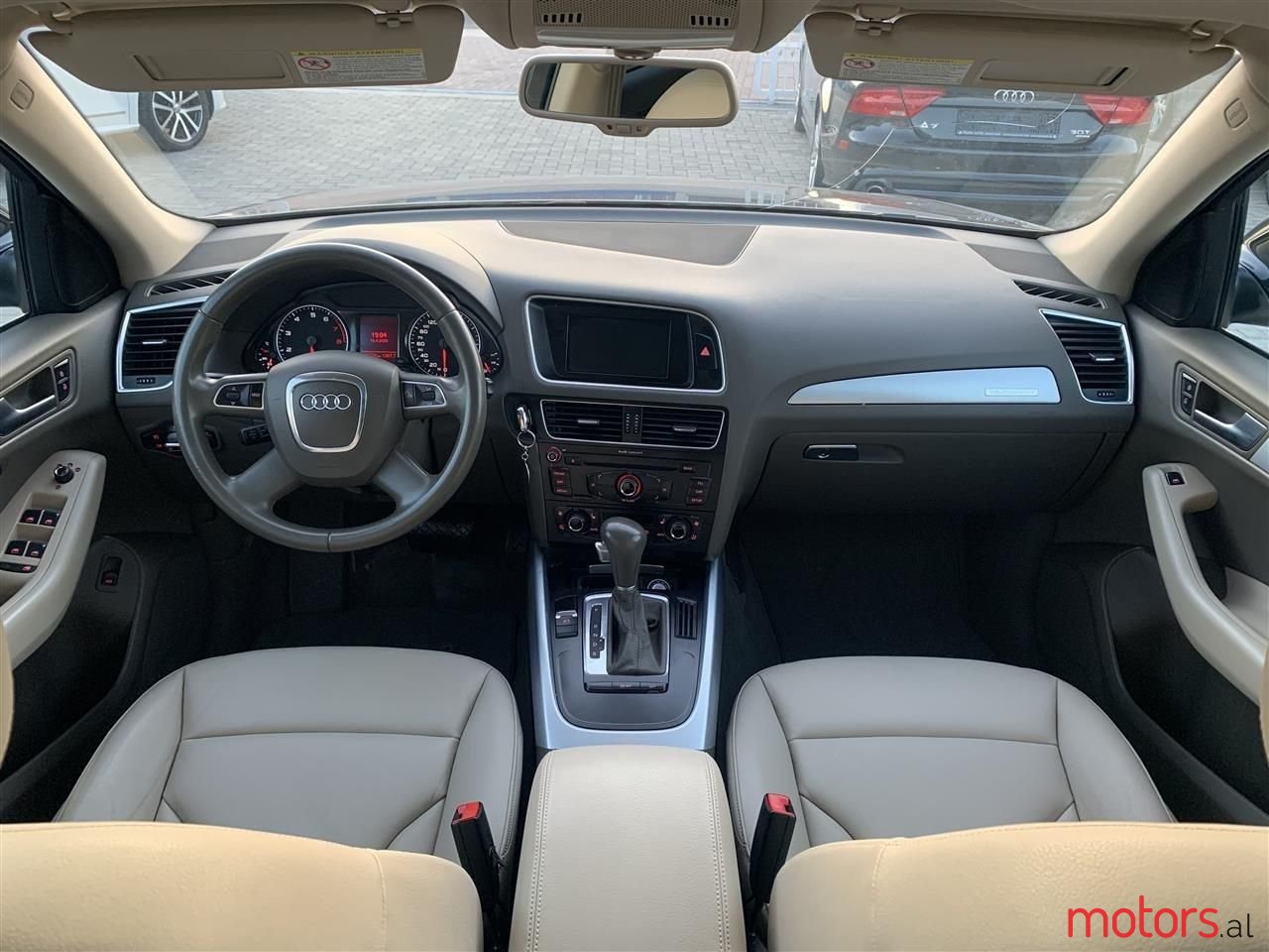 2012' Audi Q5 photo #5