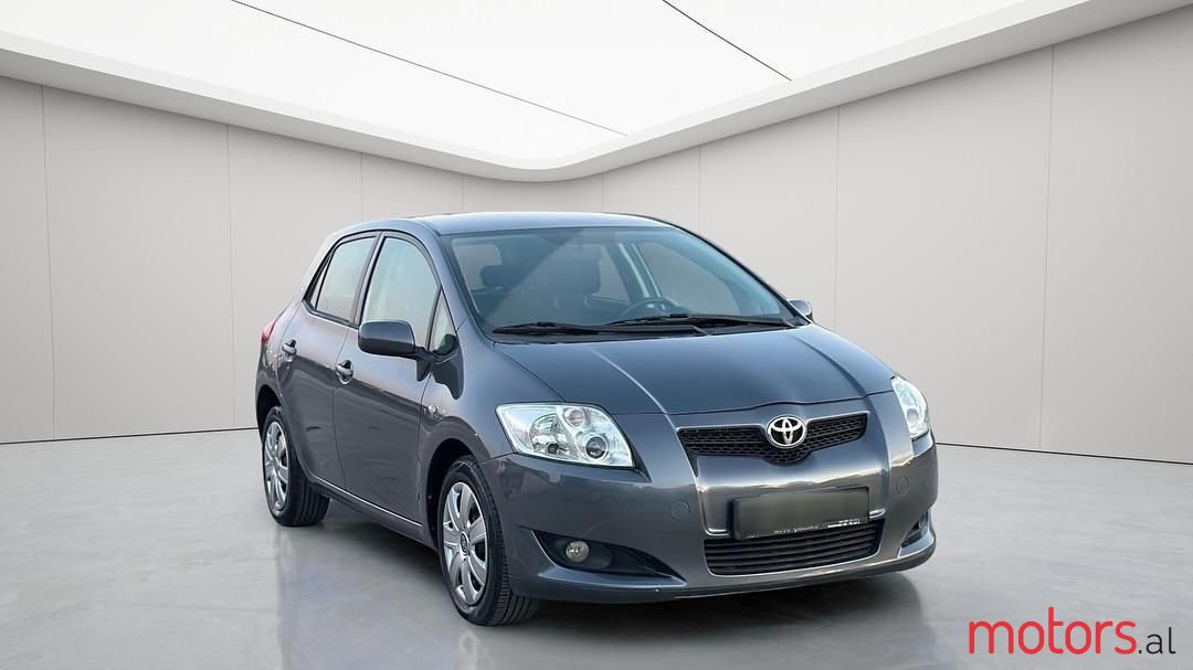 2007' Toyota Auris photo #1