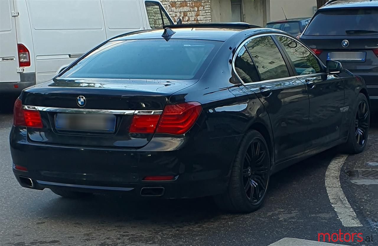 2010' BMW 730 photo #5