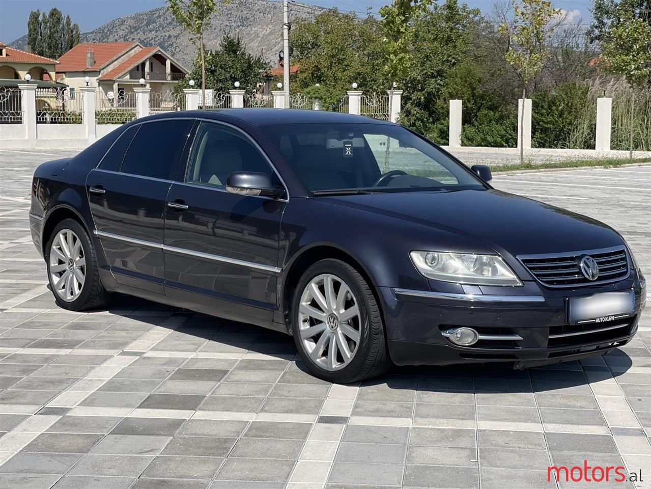 2009' Volkswagen Phaeton photo #5